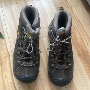 keen boots 10.5 new